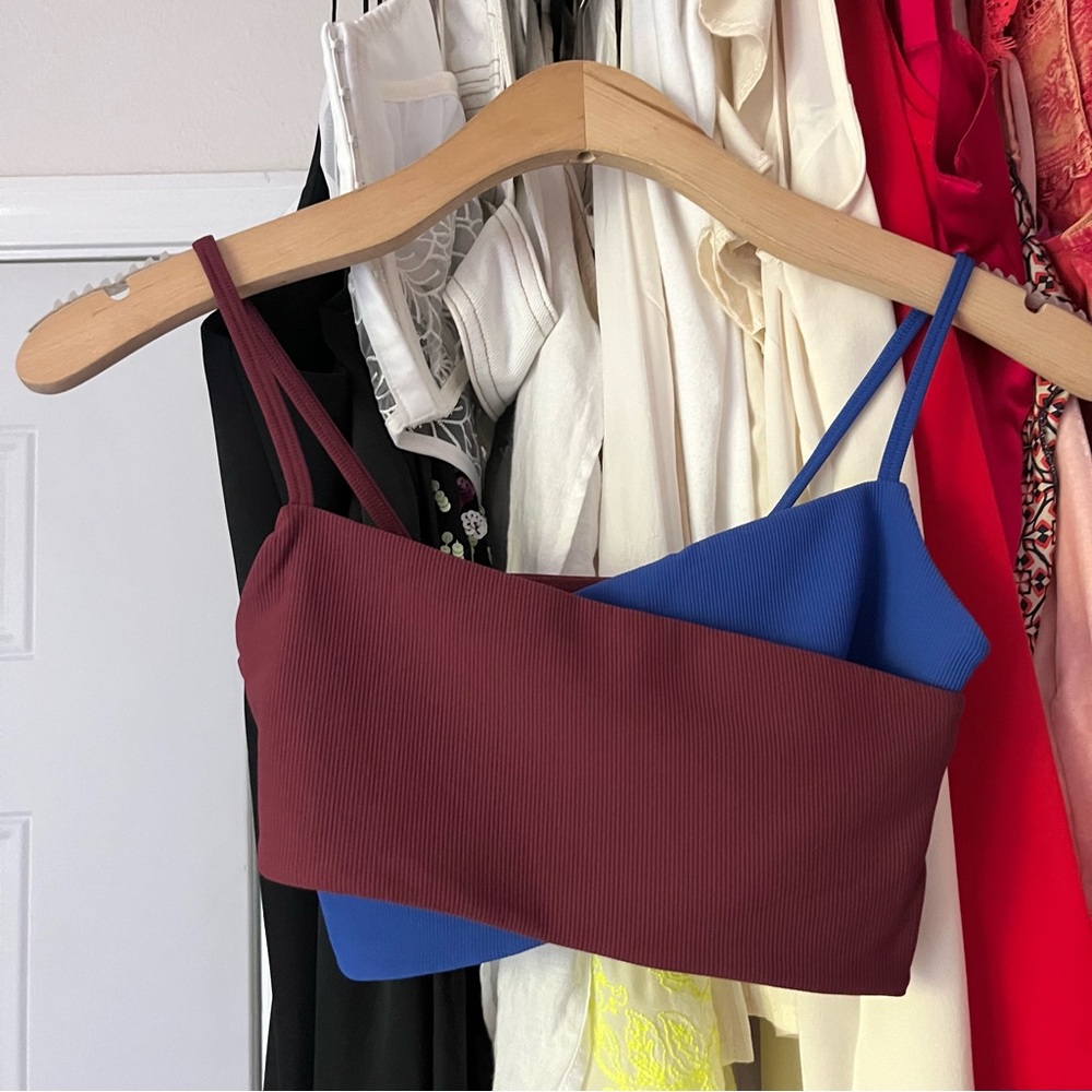 WILO burgundy blue colorblock criss cross layered sports athletic tank top